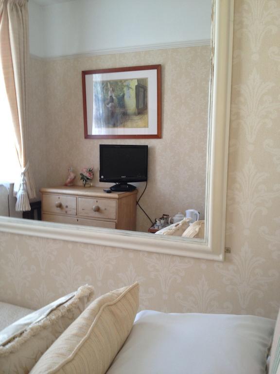 Brayscroft House Hotel Истборн Стая снимка